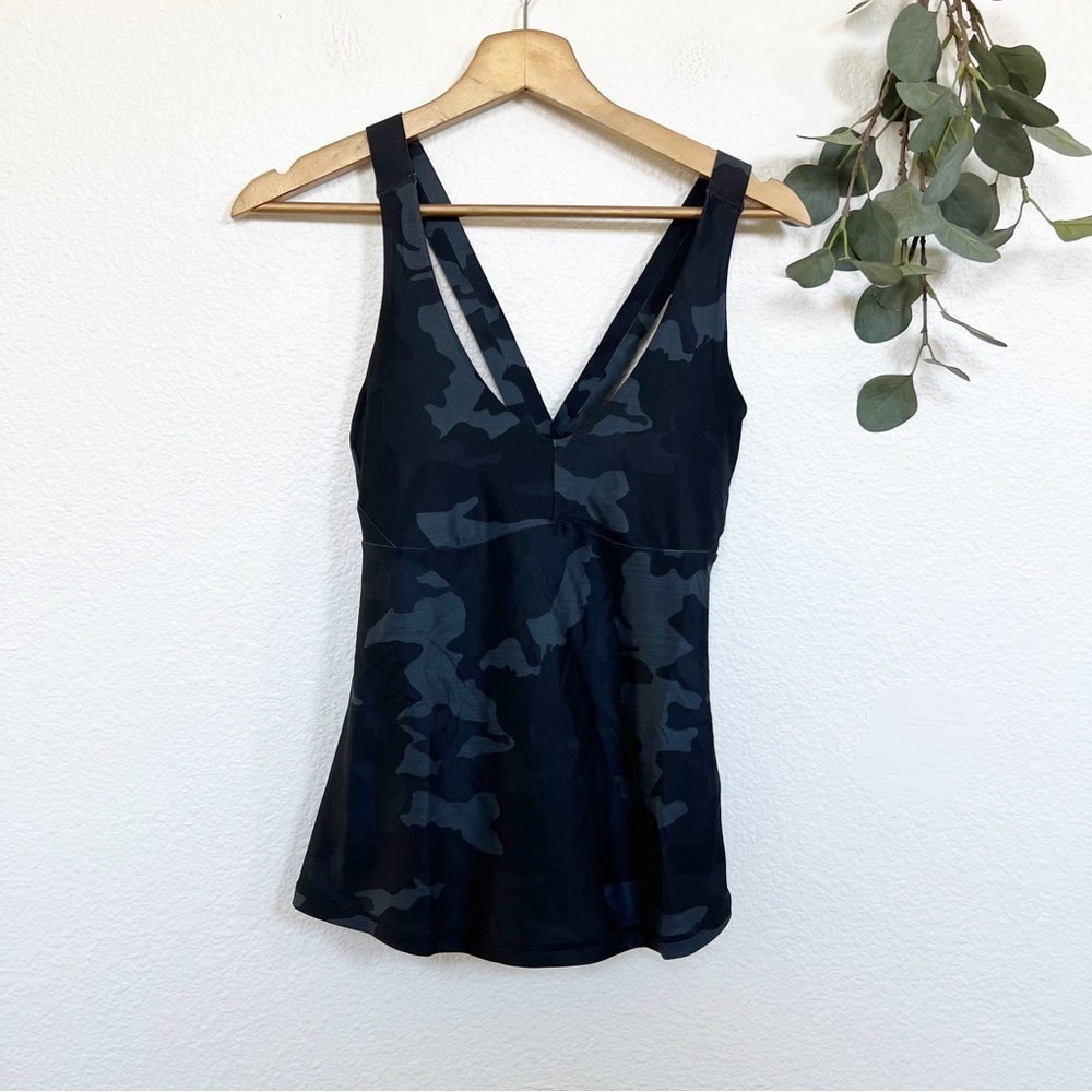Prana- NWT Layla Bra Tank in Black Camo- M
